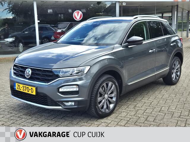 Volkswagen T-Roc 1.0 TSI Style Navigatie-Climate Control-Cruise Control-Trekhaak-Lane Assist-4 Seizoenen Banden