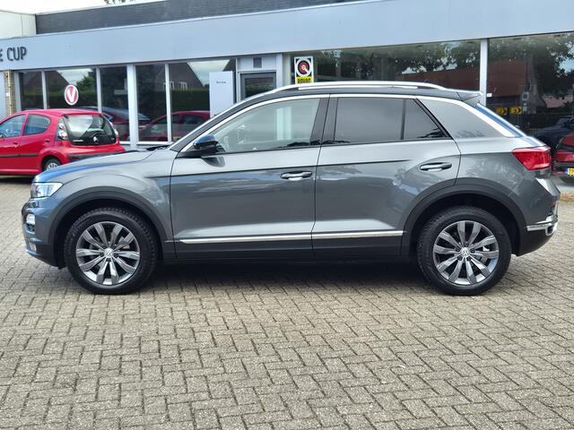 Volkswagen T-Roc 1.0 TSI Style Navigatie-Climate Control-Cruise Control-Trekhaak-Lane Assist-4 Seizoenen Banden