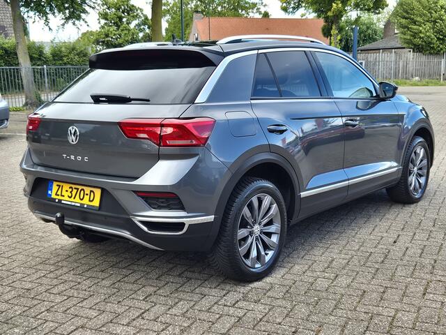 Volkswagen T-Roc 1.0 TSI Style Navigatie-Climate Control-Cruise Control-Trekhaak-Lane Assist-4 Seizoenen Banden