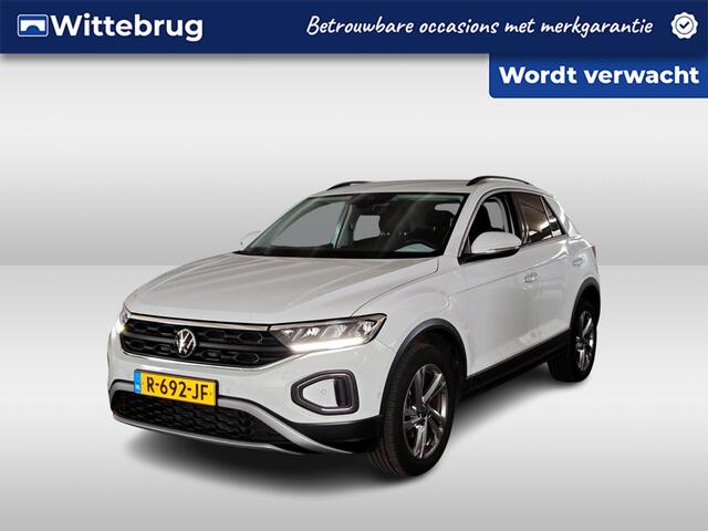 Volkswagen T-Roc 1.0 TSI 110pk Life 75 Edition / Virtual cockpit / App. Connect / Achteruitrij camera / 16'' LMV