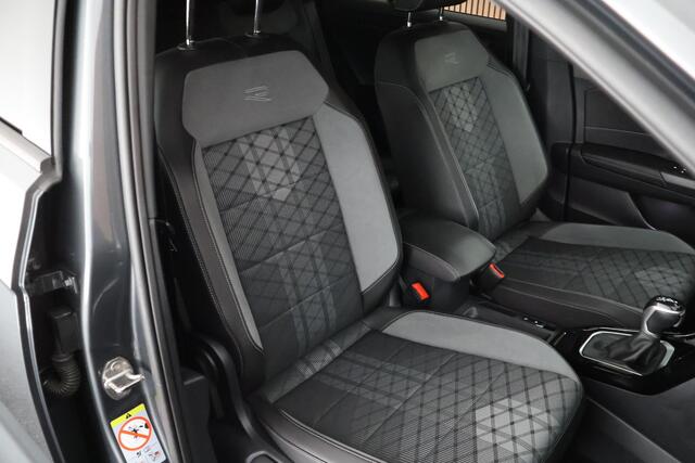 Volkswagen T-Roc 1.5 TSI 150pk DSG R-Line Business+ Navigatie Camera Stoelverwarming LED Virtual Cockpit