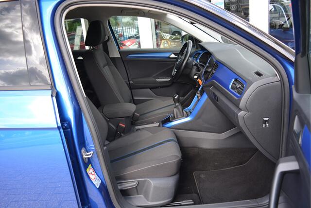 Volkswagen T-Roc 1.0 115PK TSI Style Plus | Digi Dash | Adaptive | LED | Orig. NL | 18 INCH |