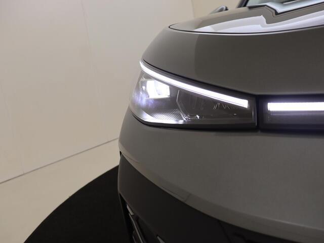 Volkswagen T-Roc Life First Edition | 'App-Connect' draadloze smartphone integratie | Airconditioning automatisch, 3-zone (Climatronic) | Automatische afstandsregeling (Adaptive Cruise Control)