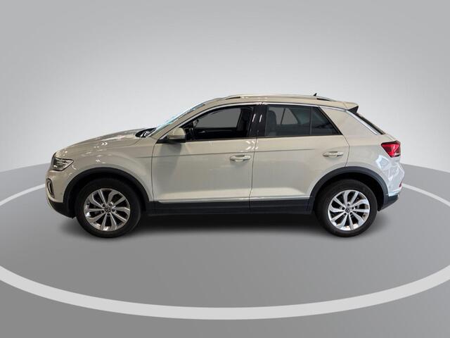 Volkswagen T-Roc 1.5 TSI 150pk DSG Style · Apple/Android Car Play · Parkeer assistent · Stoelverwarming · Sportstoelen · Sfeerverlichting ·