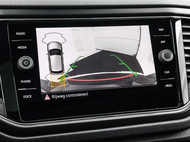 Volkswagen T-Roc 1.5 TSI Sport Business R · Panoramadak · Camera · Standkachel · Stoelverwarming · Navigatie · 19" Velgen · Elek. Inklapbare Spiegels ·