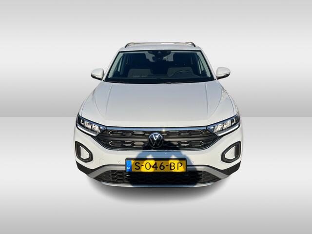 Volkswagen T-Roc 1.0 TSI Life Trekhaak / App-connect / Parkeersensoren / 16"LM velgen / Virtual Cockpit HAL