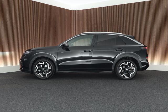 Volkswagen T-Roc 1.5 eTSI 150pk DSG R-Line First Edition Trekhaak Camera Stoelverwarming Adaptive Cruise Carplay