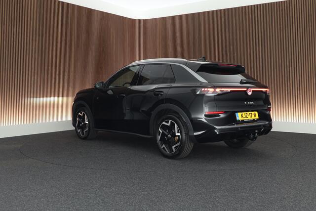 Volkswagen T-Roc 1.5 eTSI 150pk DSG R-Line First Edition Trekhaak Camera Stoelverwarming Adaptive Cruise Carplay