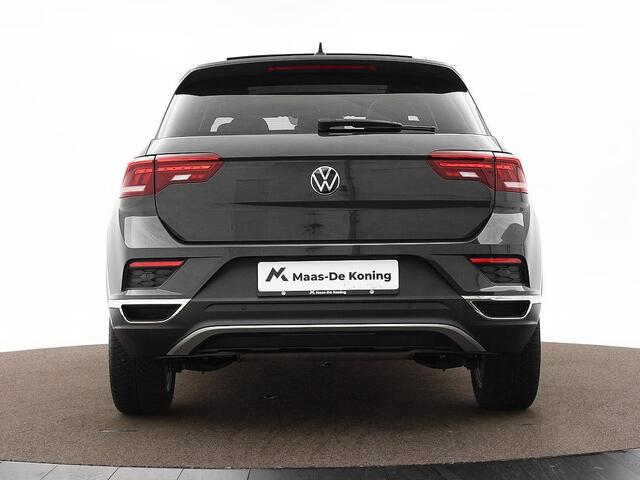Volkswagen T-Roc 1.5 TSI 150pk Sport DSG · Panoramadak · Afneembare Trekhaak · Stoelverwarming · Navigatie · 17"Velgen · Elek. Inklapbare Spiegels ·