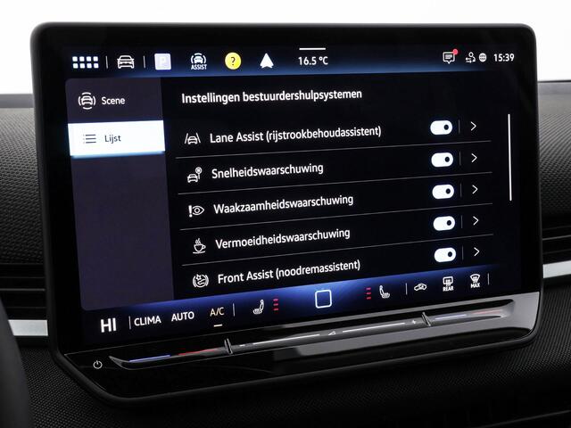 Volkswagen T-Roc Life First Edition 1.5 eTSI 116 PK 7 versn. DSG · Comfort Pakket · Achteruitrijcamera · Draadloze telefoonlader · Prijs is inclusief inruilpremie ·