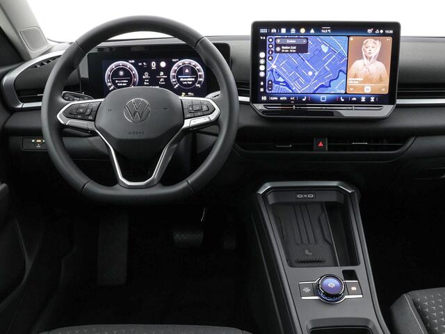 Volkswagen T-Roc Life First Edition 1.5 eTSI 116 PK 7 versn. DSG · Comfort Pakket · Achteruitrijcamera · Draadloze telefoonlader · Prijs is inclusief inruilpremie ·