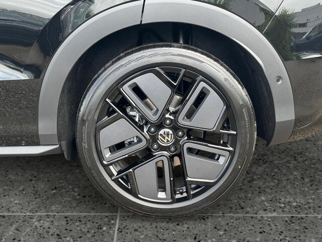 Volkswagen T-Roc 1.5 TSI 150pk R-Line Edition Achterklep elektrisch | Trekhaak | 'Side Assist' |