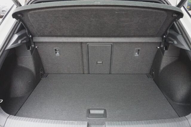 Volkswagen T-Roc 1.5 TSI R-Line Business Camera/Trekhaak!
