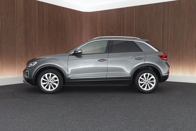 Volkswagen T-Roc 1.5 TSI 150pk DSG Style Trekhaak Camera LED Virtual Cockpit Navigatie