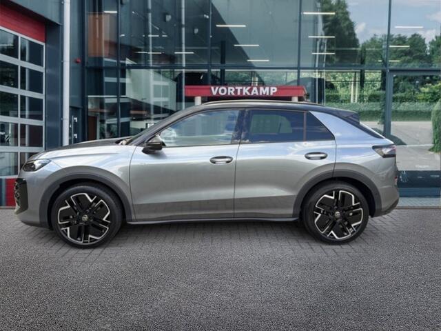 Volkswagen T-Roc 1.5 eTSI R-LINE ZWART-DAK/PANO-DAK/TREKHAAK/CAMERA/19''INCH/IQ-LIGHTS