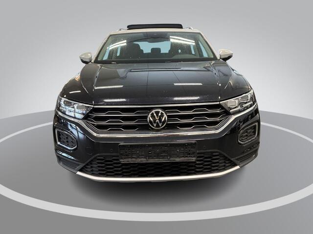 Volkswagen T-Roc 1.5 TSI 150pk DSG Style · Panoramadak · Camera · Elek. Achterklep · Dodehoeksensor · Stoelverwarming · Apple/Android Car Play ·