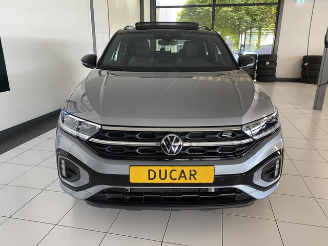 Volkswagen T-Roc 1.5 TSI R-Line Business Panoramadak / Trekhaak / Beats Audio / Carplay / Camera