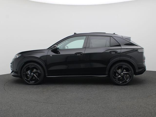 Volkswagen T-Roc 1.5 eTsi R-Line First Edition 150PK DSG Pano-Schuifdak, Trekhaak, Black Style, 20" LM Velgen, Keyless, Side Asisst, Matrix LED-Verlichting, Achteruitrijcamera