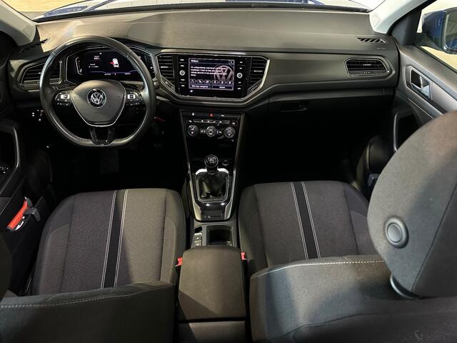 Volkswagen T-Roc 1.0 TSI STYLE l NAP l DIGITAAL l ELEK KLEP l PANORAMA l PDC l CARPLAY l
