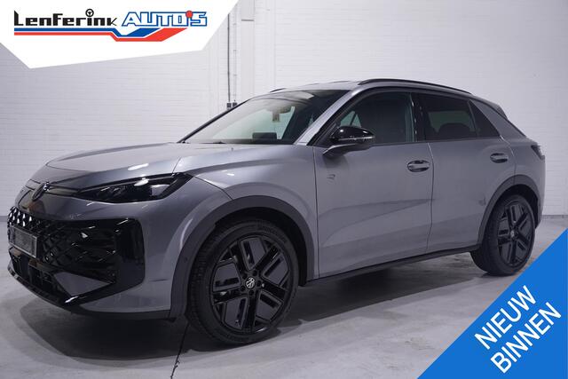 Volkswagen T-Roc 1.5 eTsi R-Line First Edition IQ.light Apple Carplay Black style Stoel-/stuur verwarming 19 Inch Camera R-Line interieur
