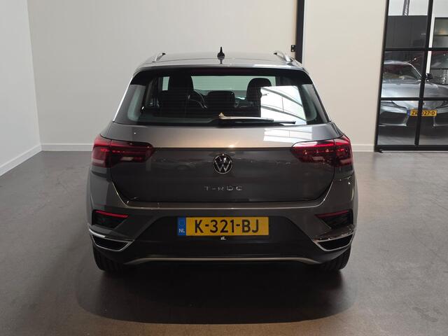 Volkswagen T-Roc 1.5 TSI Sport - Apple Carplay/Android Auto - Adaptive Cruise - Navi - LED - Trekhaak (afneembaar)