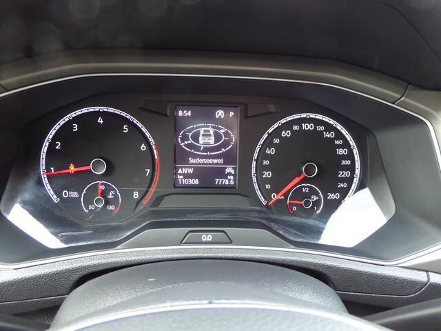 Volkswagen T-Roc 1.5 TSI Style Business AUT. NAVI, CLIMA, PDC, CAMERA, CRUISE, LMV!
