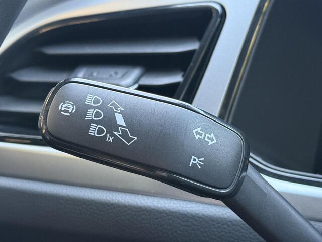 Volkswagen T-Roc 1.5 TSI Life l Automaat l Cruise Control l Stoelverwarming