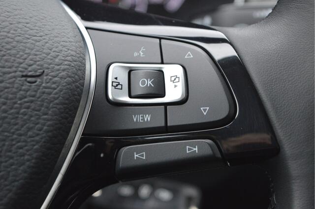 Volkswagen T-Roc 1.5 TSI Style Automaat NL-auto / Clima / Adaptieve cruise