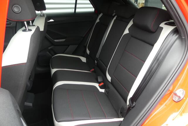 Volkswagen T-Roc 1.5 TSI Sport WINTER PACK, ADAPT. CRUISE, CLIMA, NAVI, PDC V&A, APPLE CARPLAY/ANDROID AUTO, LANE ASSIST, 101.921KM