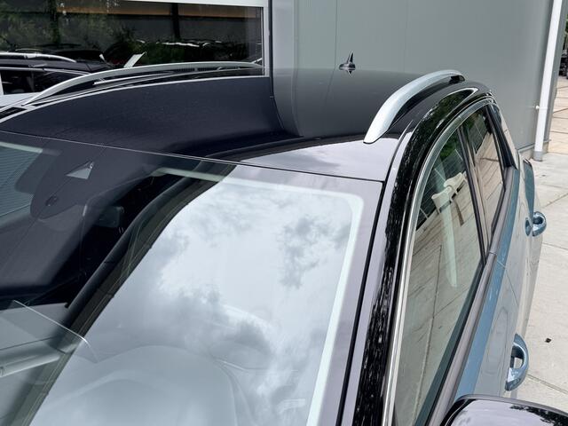 Volkswagen T-Roc 1.5 TSI 150pk DSG Style Virtual Cockpit Ergo stoel Trekhaak Camera Stoelverwarming Massage IQ Koplampen