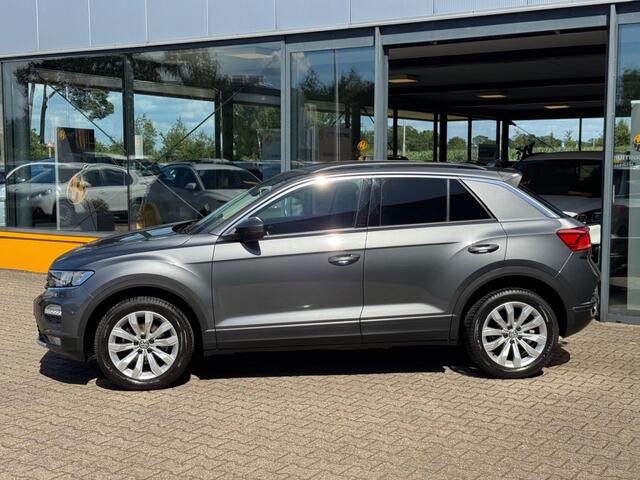 Volkswagen T-Roc 1.5 TSI 150pk DSG Sport - trekhaak - adaptive - climate control