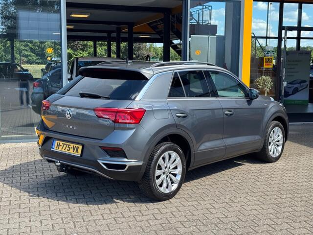 Volkswagen T-Roc 1.5 TSI 150pk DSG Sport - trekhaak - adaptive - climate control