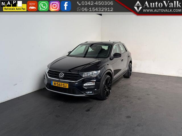 Volkswagen T-Roc 1.5 TSI Sport. Trekhaak 20''