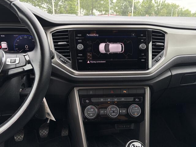 Volkswagen T-Roc 1.0 TSI Style Business Navi, Carplay, Virtual, Rijklaar met beurt & garantie!