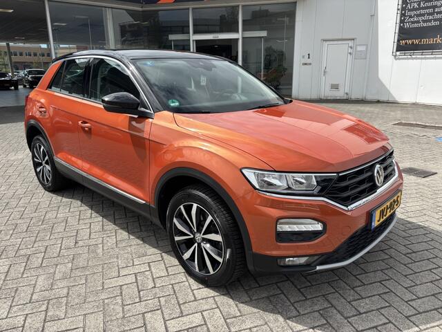 Volkswagen T-Roc 1.0 TSI Style Navi Trekhaak Carplay Stoelverwarming