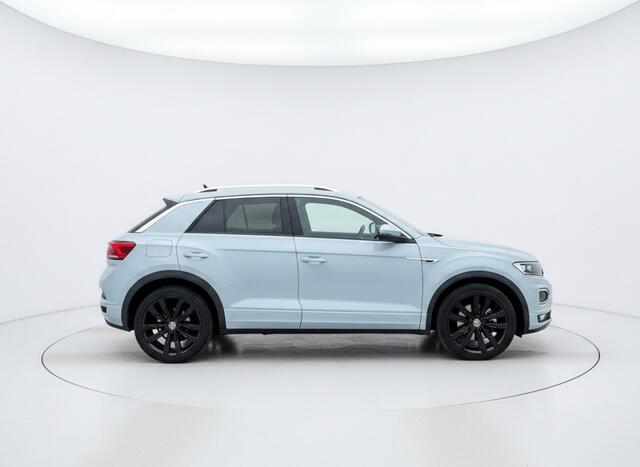 Volkswagen T-Roc 1.5 TSI SPORT R Line ACC, Carplay, PANO.