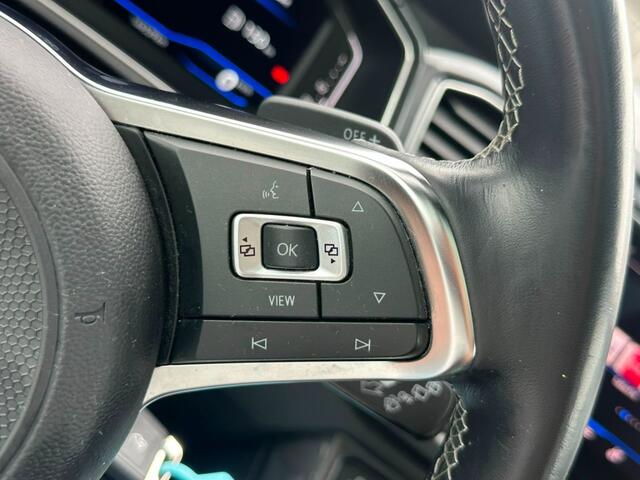 Volkswagen T-Roc 1.5 TSI SPORT R Line ACC, Carplay, PANO.