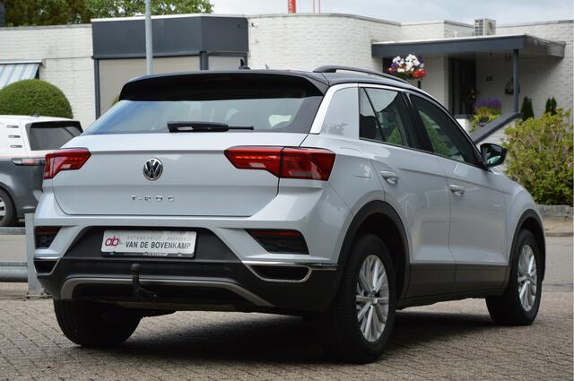 Volkswagen T-Roc 1.5 TSI Style Business ADAP. CRUISE | TREKHAAK | CLIMA | CARPLAY | PDC | STOELVERW. | NAVI | ENZ