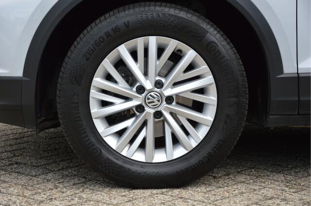 Volkswagen T-Roc 1.5 TSI Style Business ADAP. CRUISE | TREKHAAK | CLIMA | CARPLAY | PDC | STOELVERW. | NAVI | ENZ