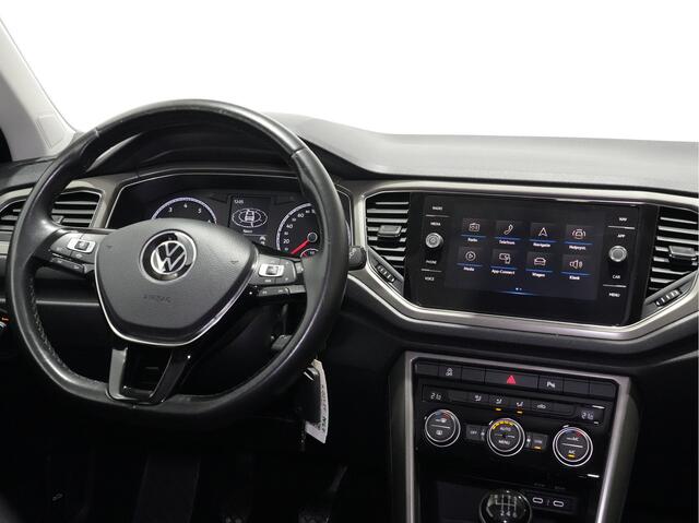 Volkswagen T-Roc 1.0 115pk TSI Style Navigatie achteruitrijcamera 212