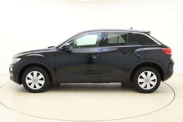 Volkswagen T-Roc 1.0 TSI Style | 115PK | Stoelverwarming | Parkeersensoren achter | Trekhaak | Climate Control | Bluetooth