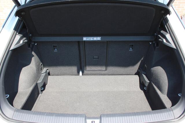 Volkswagen T-Roc 1.5 TSI 150PK Sport Business R |LED|ACC|18-INCH|STOELVERWARMING|