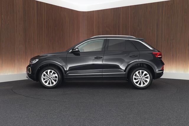 Volkswagen T-Roc 1.5 TSI 150pk DSG Style Trekhaak Virtual Cockpit Stoelverwarming Navigatie