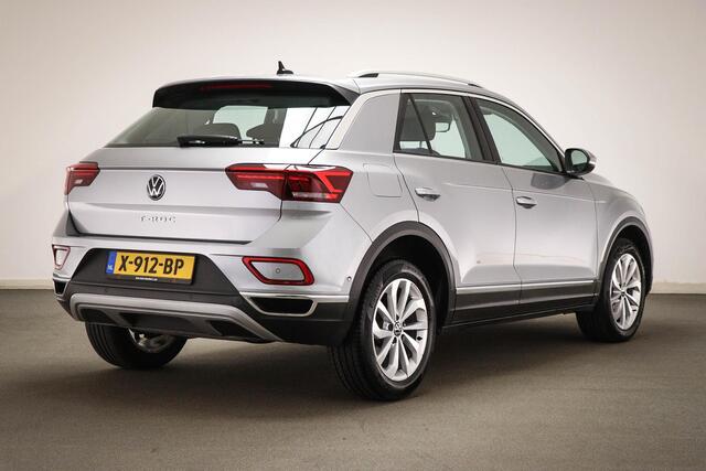 Volkswagen T-Roc 1.5 TSI Style | IQ LIGHT | STOELVERWARMING | CLIMA | APP CONNECT | DAB | PDC