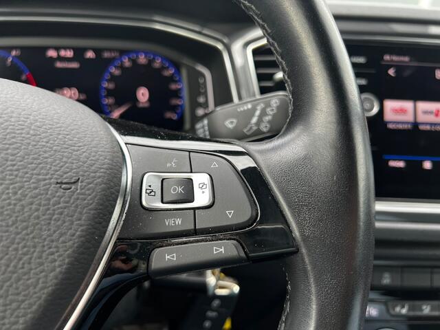 Volkswagen T-Roc 1.5TSI 150pk DSG Sport | ACC | LED | Parkeersensoren