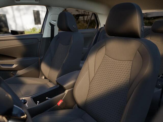 Volkswagen T-Roc Limited Edition 1.5 eTSI 85 kW / 116 PK SUV 7 vers Achteruitrijcamera | Stoelverwarming | Carplay