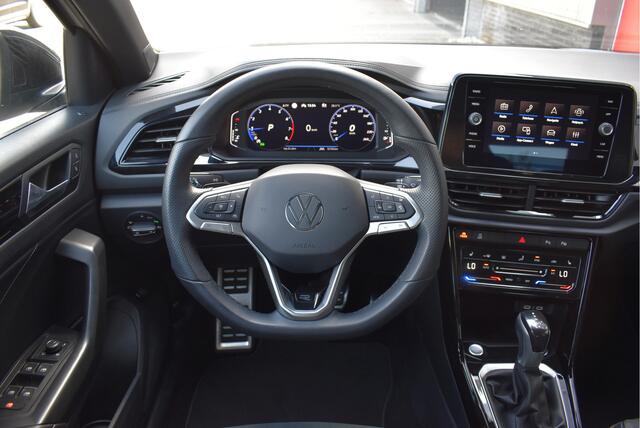 Volkswagen T-Roc 1.5 TSI R-Line Black Style LED grill, Ascot grijs, Adaptive cruise, Ergo active + Massage, IQ Light, Afn. trekhaak, Camera