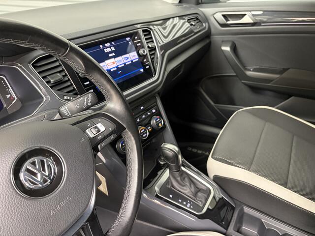 Volkswagen T-Roc 1.5 TSI SPORT/IQ LIGHT/ADAPTIVE/DODE HOEK/DIGI CP/CARPLAY/CAM/ENZ