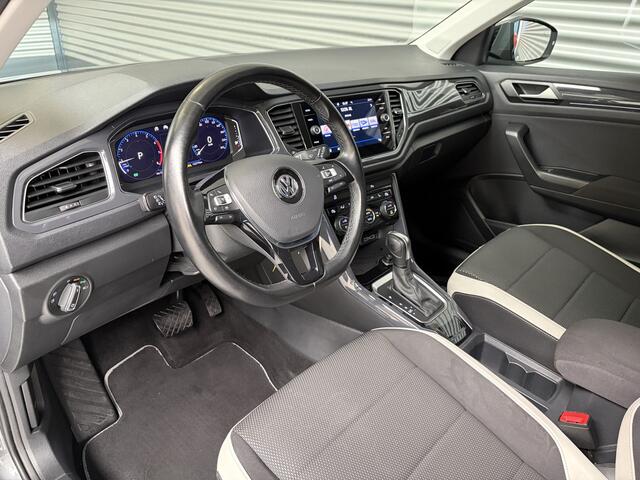 Volkswagen T-Roc 1.5 TSI SPORT/IQ LIGHT/ADAPTIVE/DODE HOEK/DIGI CP/CARPLAY/CAM/ENZ