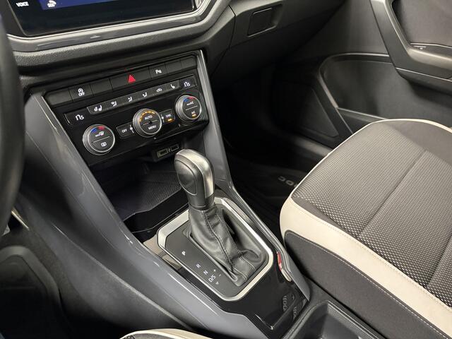 Volkswagen T-Roc 1.5 TSI SPORT/IQ LIGHT/ADAPTIVE/DODE HOEK/DIGI CP/CARPLAY/CAM/ENZ